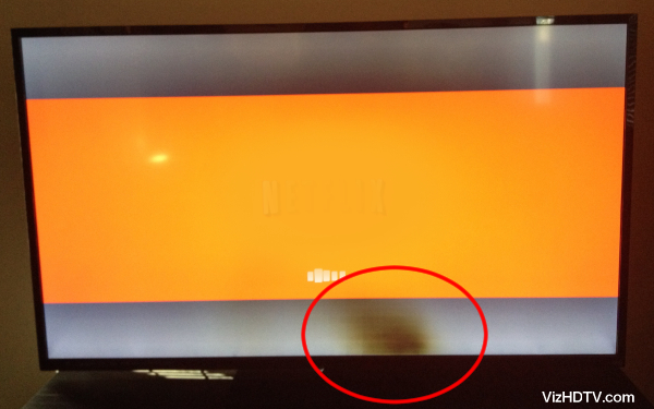 Телевизор экран не показывает что делать. Пятна на матрице телевизора Samsung. Темные пятна на ЖК телевизоре самсунг. Телевизор самсунг пятна в матрице. Пятна на ЖК экране.